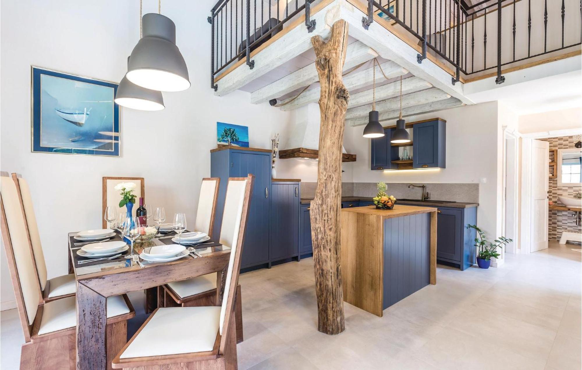 Stunning Home In Jurdani With Wifi Mucici Buitenkant foto